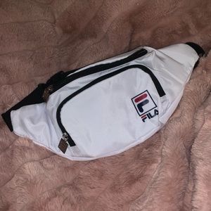 unisex white fila waist bag / fanny pack